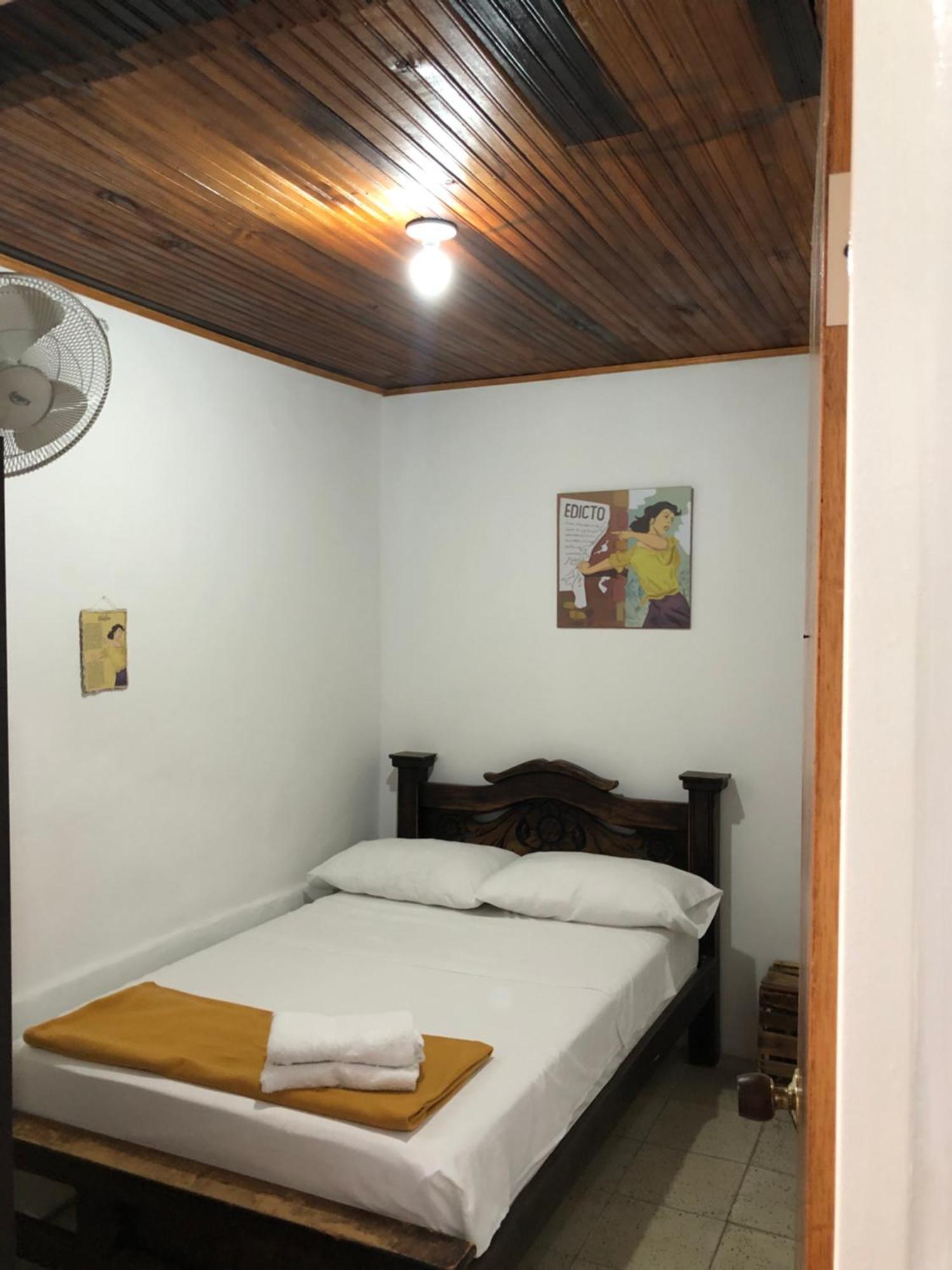 Hospedaje Los Capuchinos Socorro Ngoại thất bức ảnh